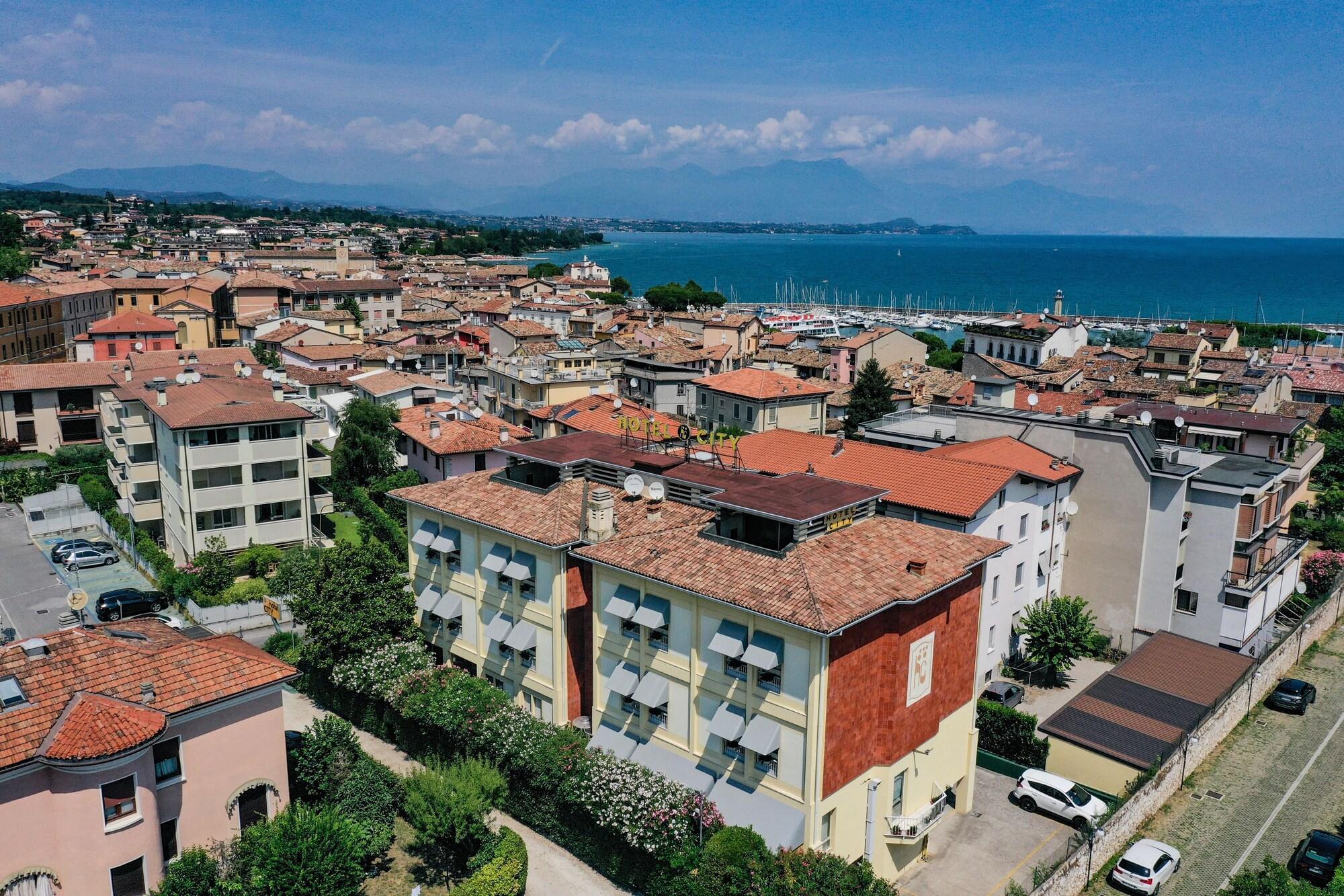 Hotel City Desenzano del Garda Exterior foto