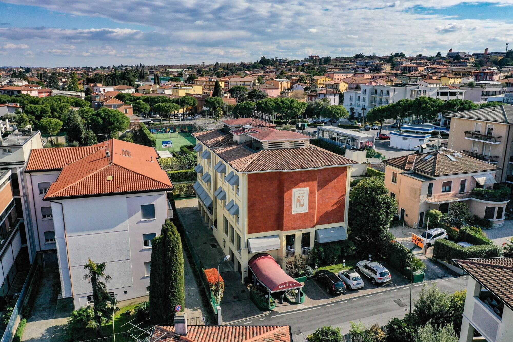 Hotel City Desenzano del Garda Exterior foto